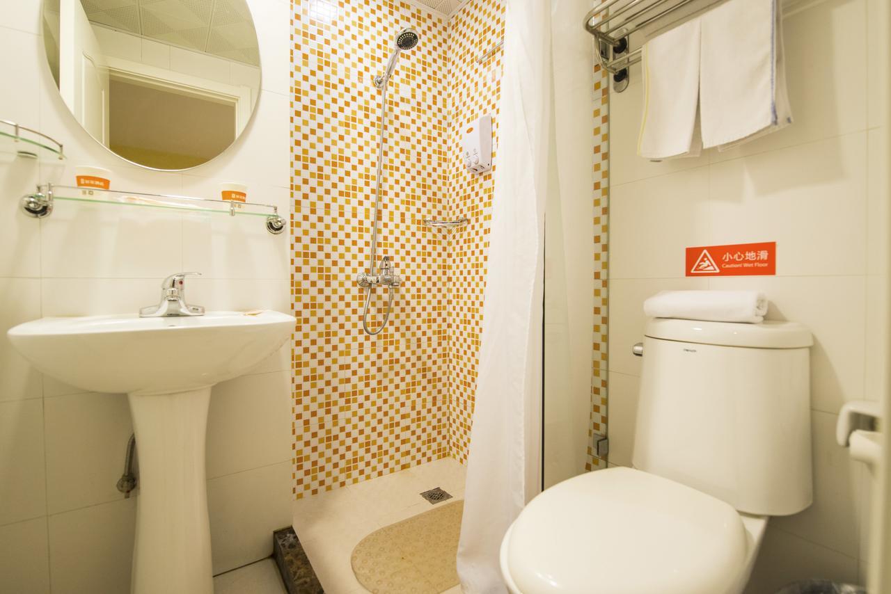 Home Inn Dalian Development Zone Light Railway Station Екстериор снимка