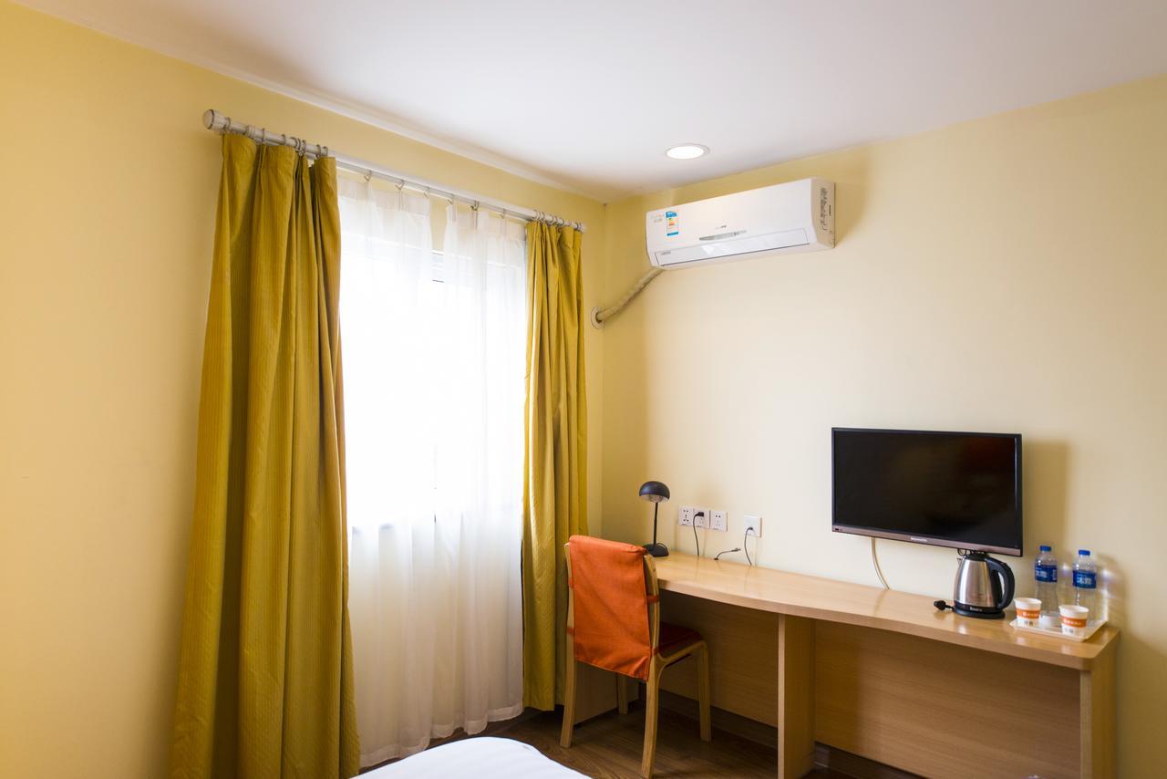 Home Inn Dalian Development Zone Light Railway Station Екстериор снимка