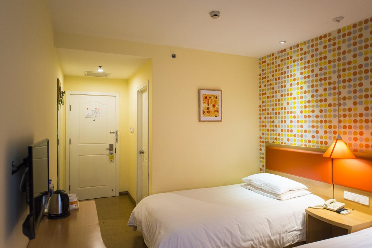 Home Inn Dalian Development Zone Light Railway Station Екстериор снимка