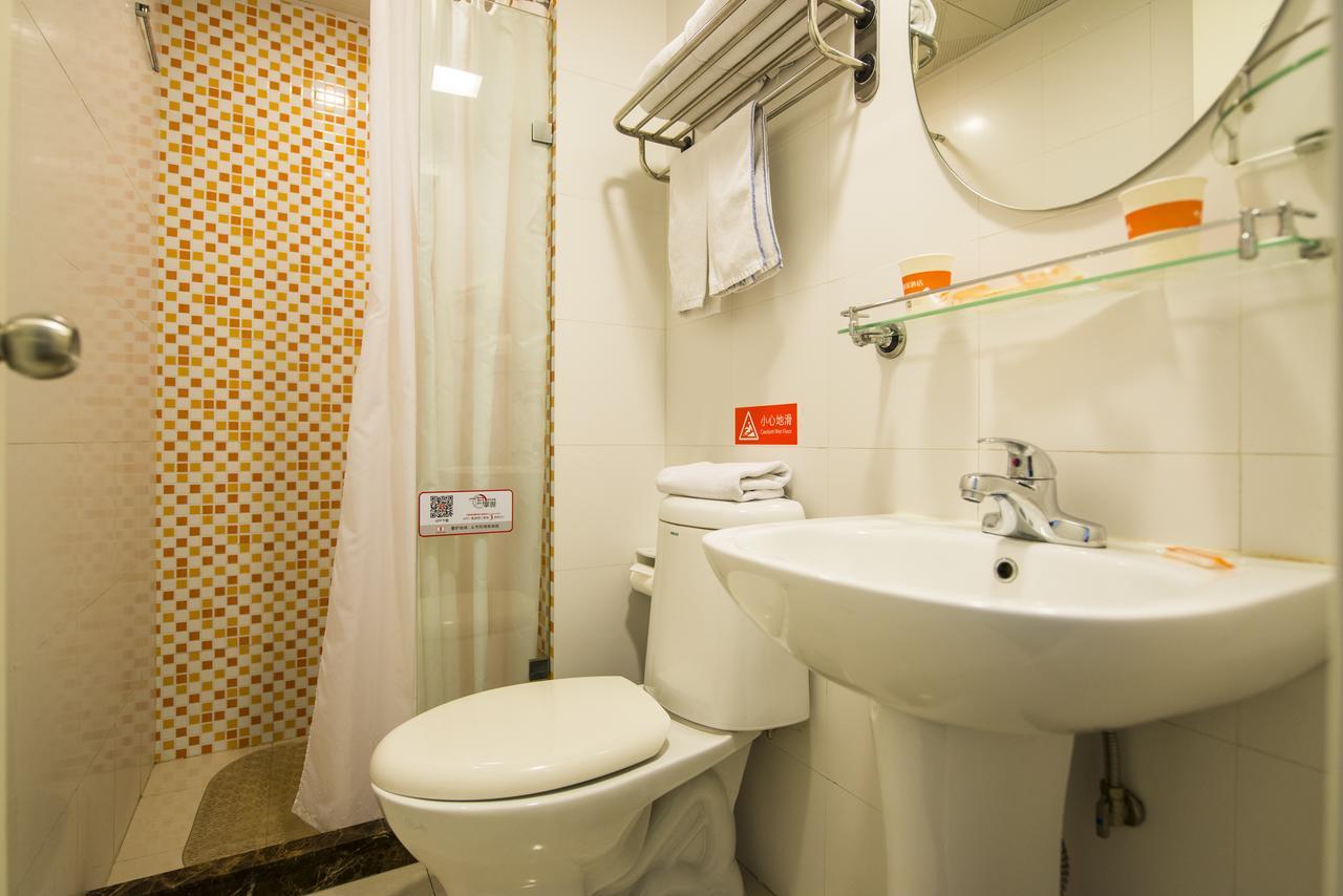 Home Inn Dalian Development Zone Light Railway Station Екстериор снимка