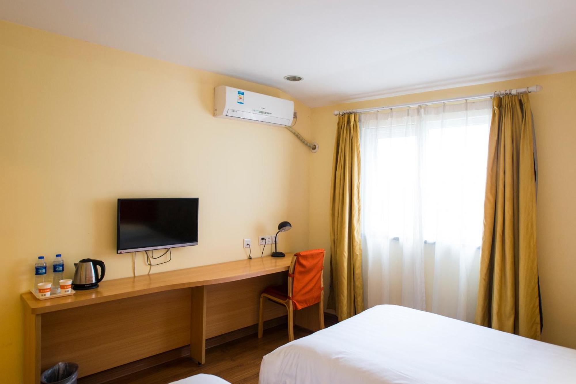 Home Inn Dalian Development Zone Light Railway Station Екстериор снимка